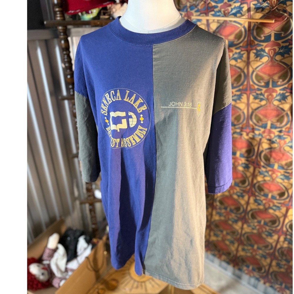 Genus Seneca Lake Baptist Assembly John‎ 3:16 Split Colorblock T-Shirt Mens XL